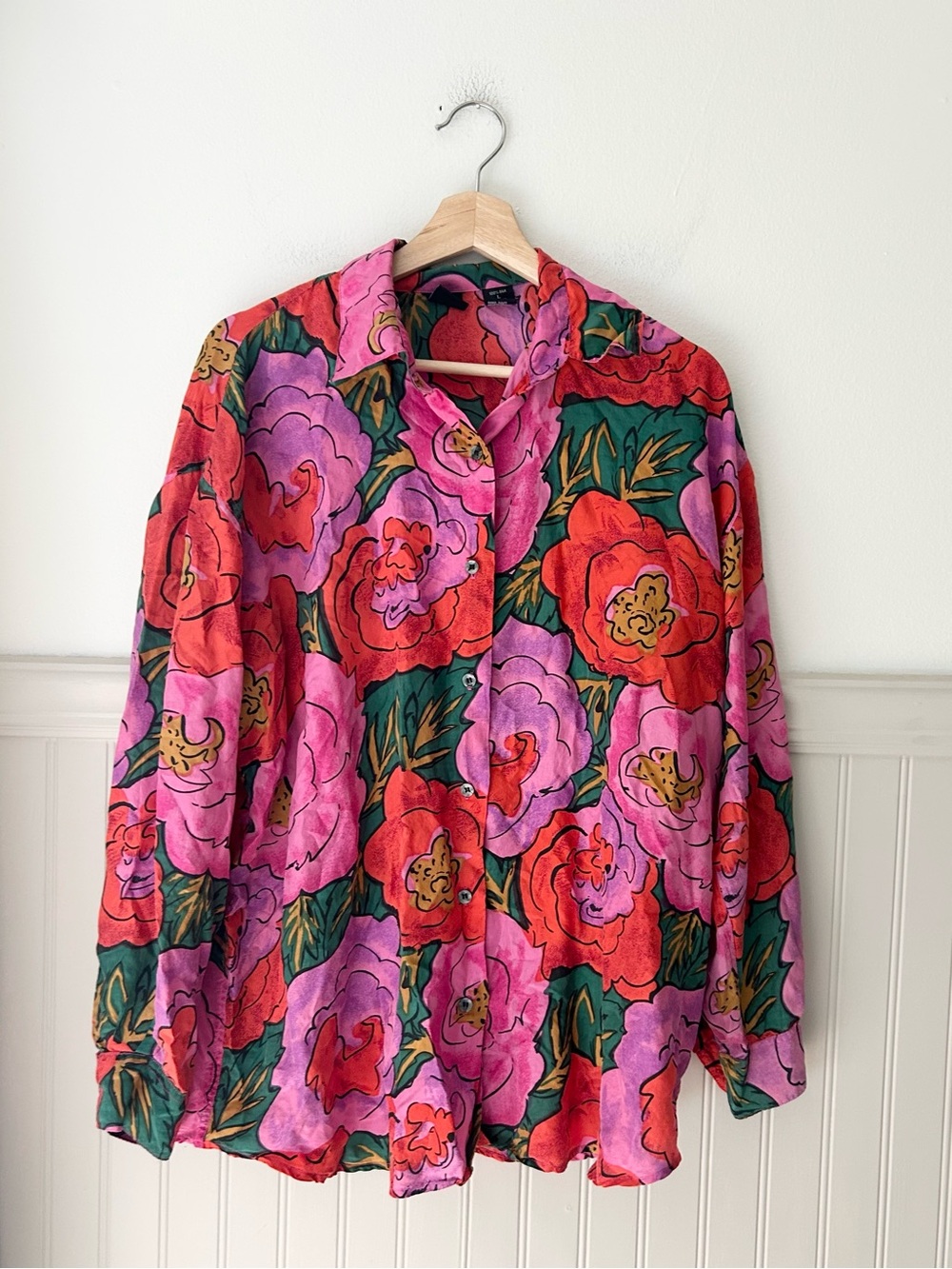 Vintage Basic Editions Large 100% Silk Floral Button Down Shirt Pink Red Green